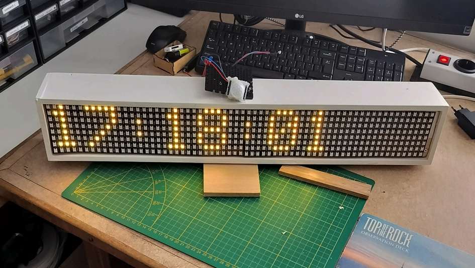 Multifunctionele slimme kamerklok